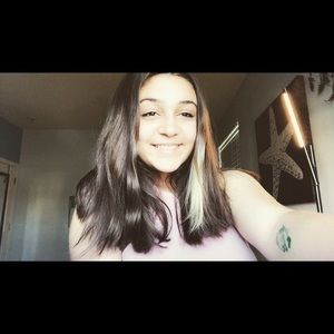 Meet your Posher, Delaney